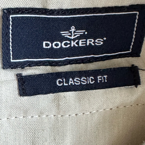 Dockers Classic Fit Khakis Pleated In Front.Deep Pockets Sz 34. 100% Cotton. - Picture 12 of 16
